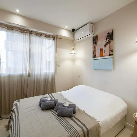Renovated Flat 250m From The - Town Centre - 2br 6p Apartament Antibes